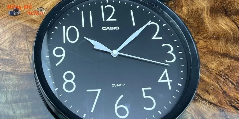 Sự tiện dụng của đồng hồ treo tường Casio IQ-05-1DF